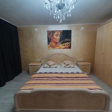 Târgu Jiu Kriss Apartment Luxury מראה חיצוני תמונה
