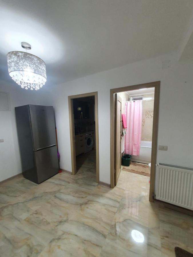 Târgu Jiu Kriss Apartment Luxury מראה חיצוני תמונה