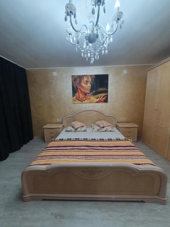 Târgu Jiu Kriss Apartment Luxury מראה חיצוני תמונה